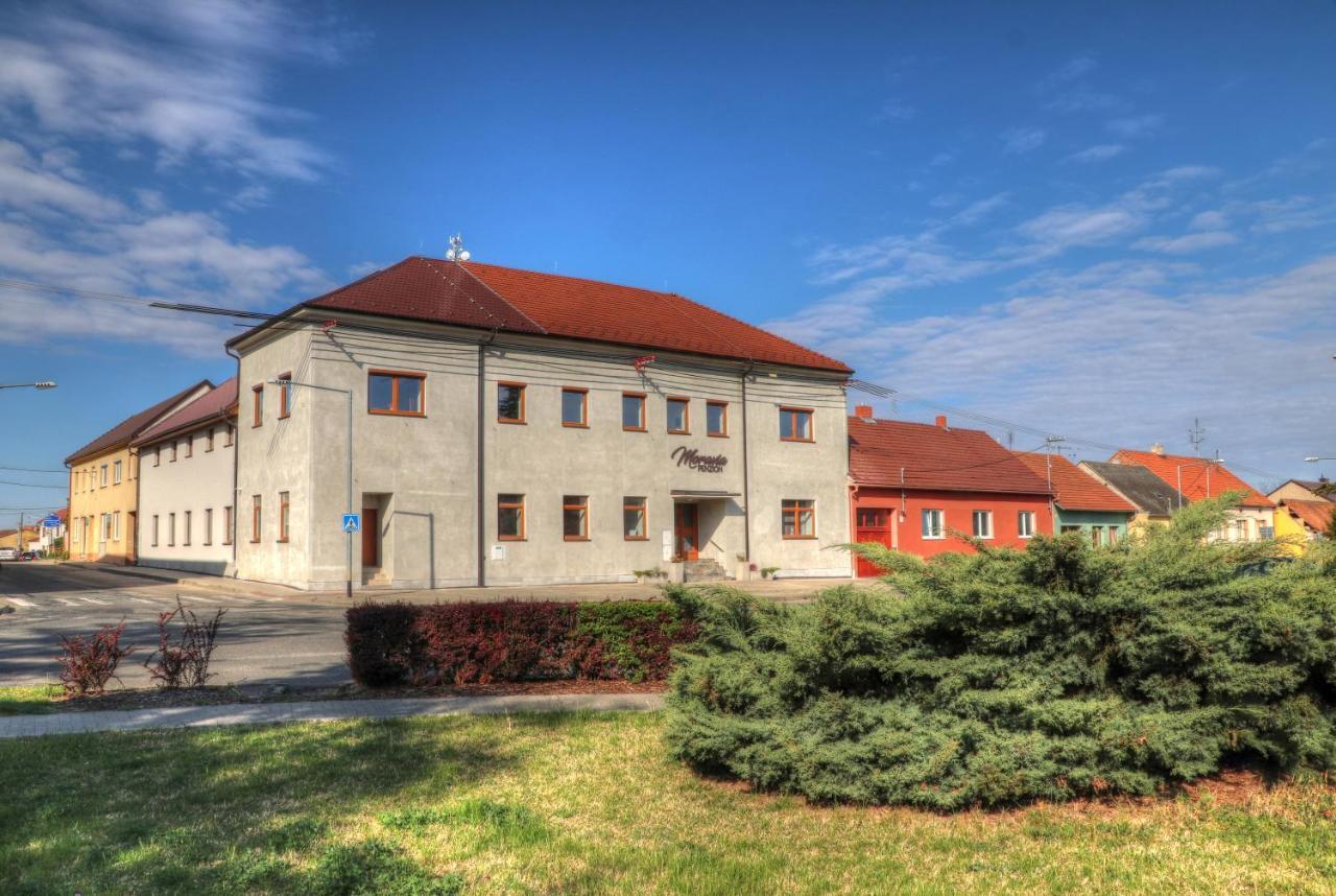 Hotel Penzionmoravia Moravská Nová Ves Exterior foto